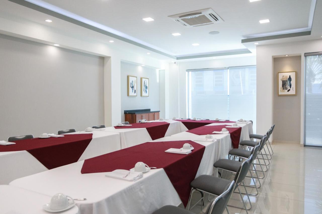 Hotel Fray Select Tepic Bagian luar foto