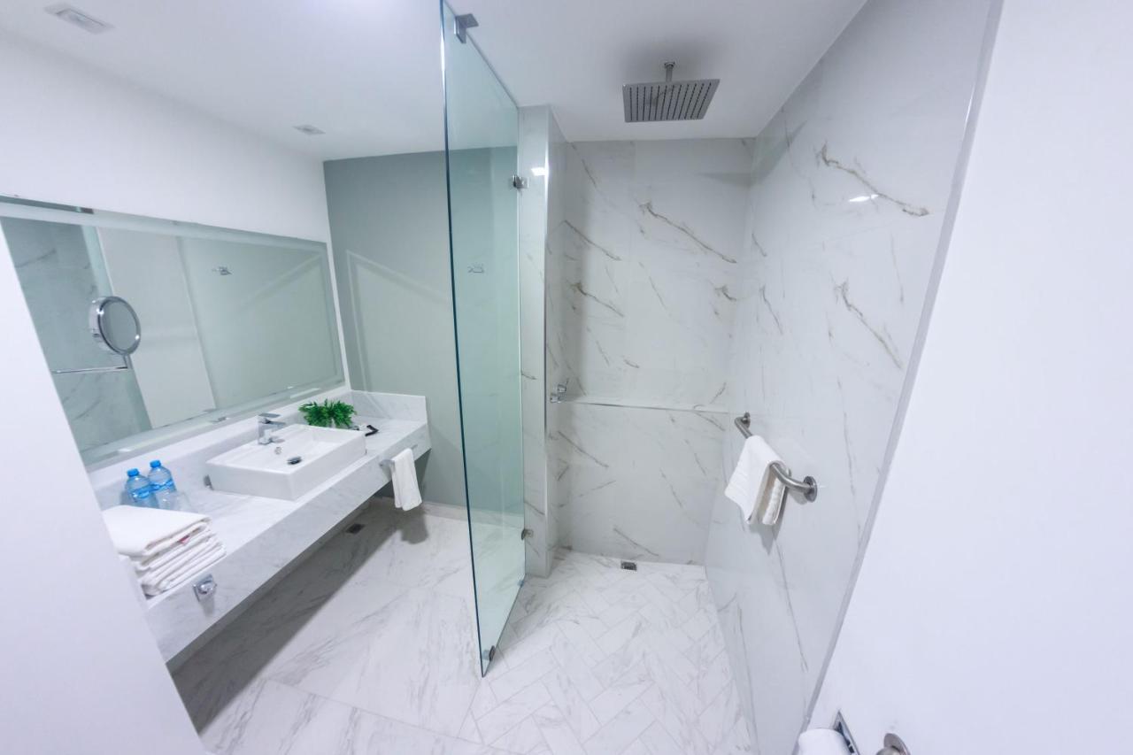 Hotel Fray Select Tepic Bagian luar foto