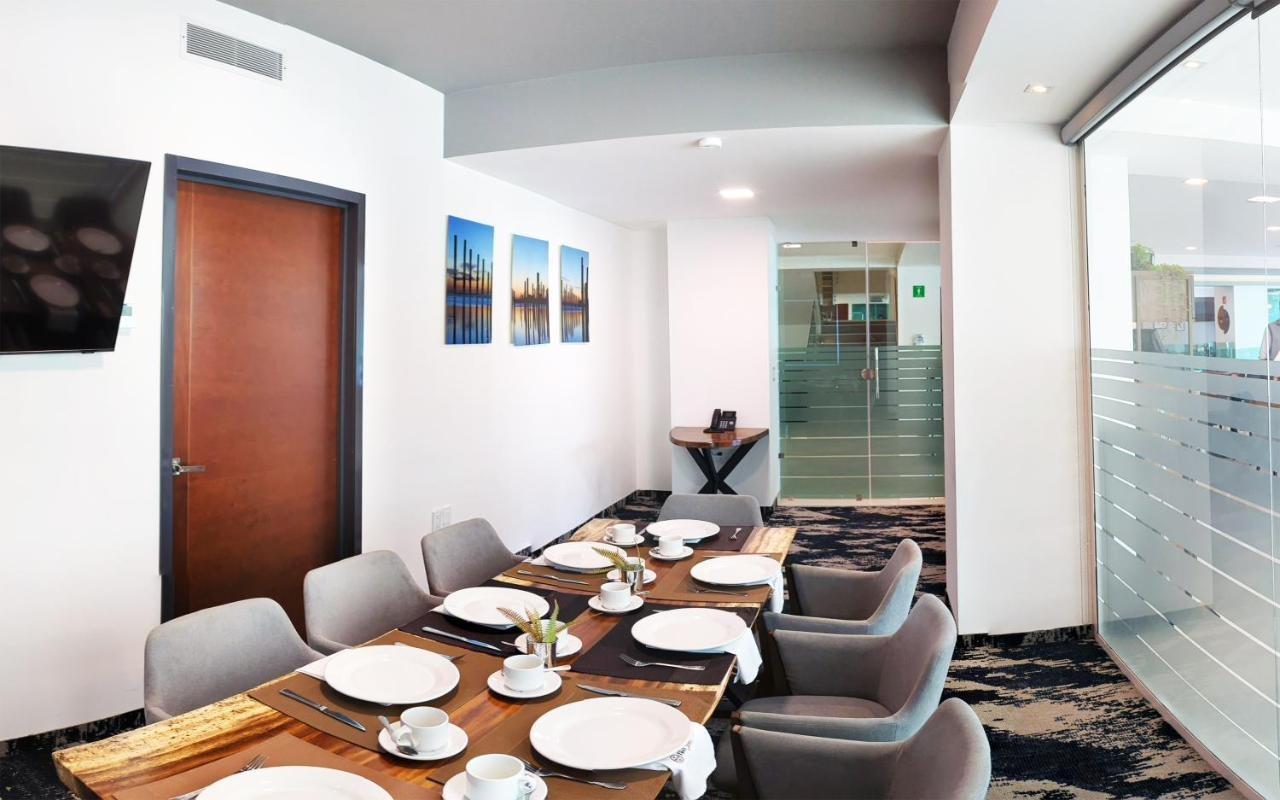 Hotel Fray Select Tepic Bagian luar foto